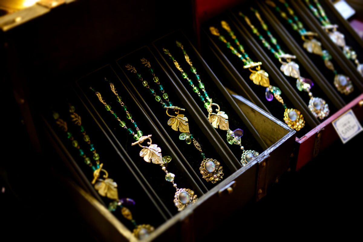 星降る森の魔法市公式サイト